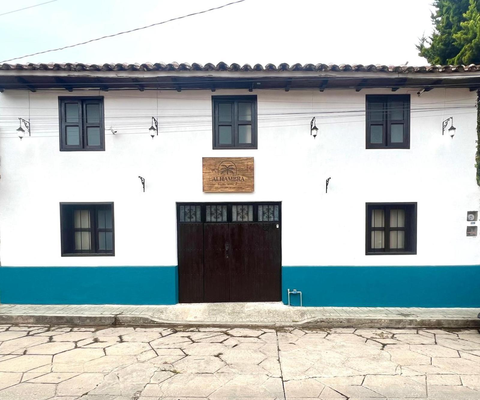 Alhambra Hotel - San Cristobal De Las Casas Exterior photo